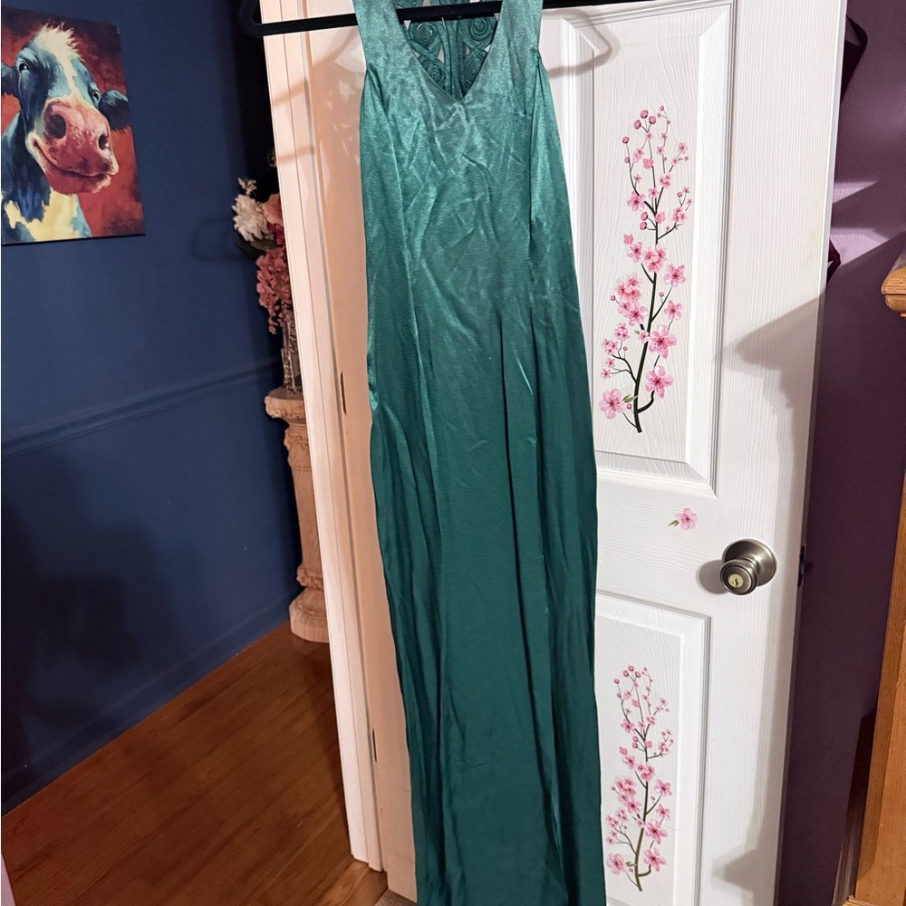 Elegant Green Sleeveless Dress